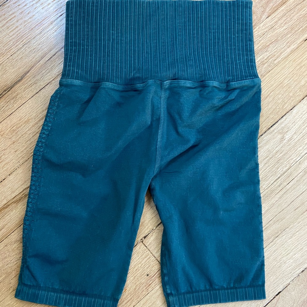 NWOT FP Movement Good Karma shorts - Picture 4 of 4